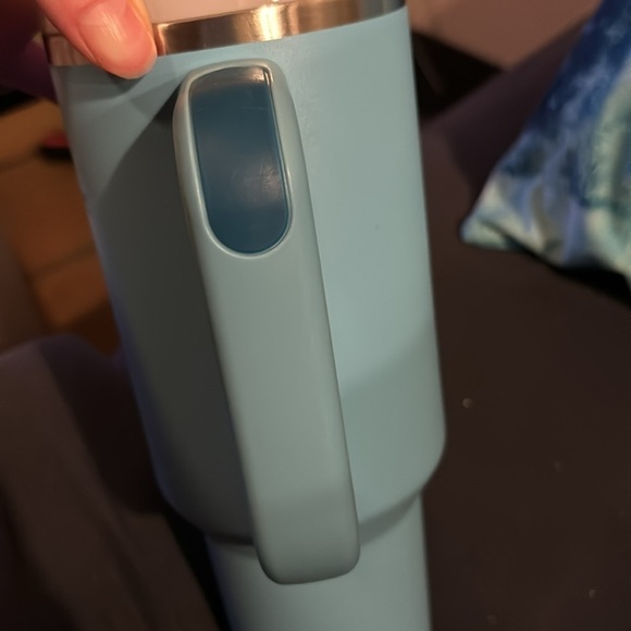 Stanley Quencher 40oz in Color Pool - Picture 6 of 9